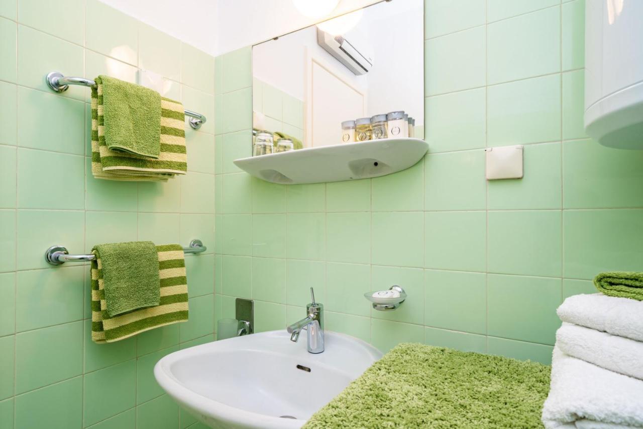 Apartment Bakus Дубровник Екстериор снимка