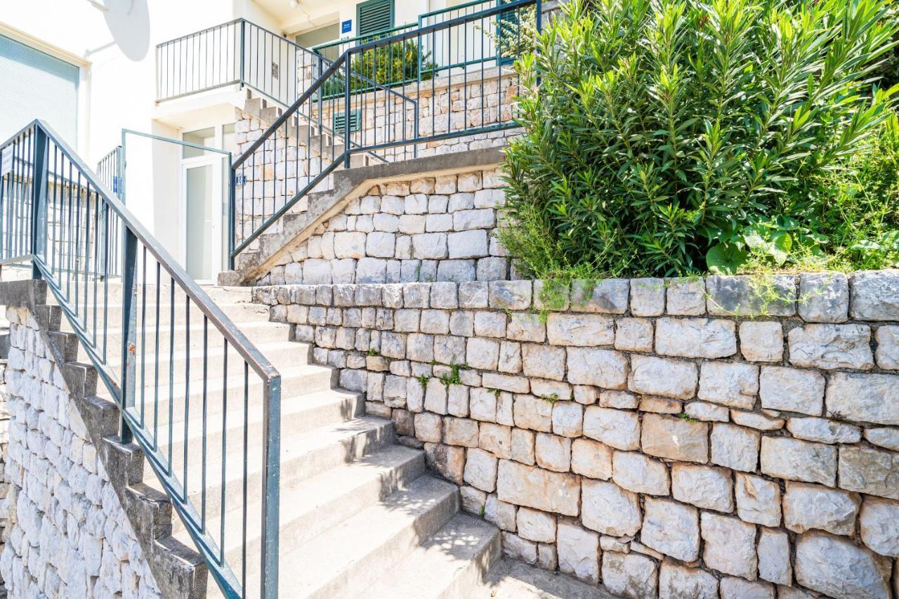 Apartment Bakus Дубровник Екстериор снимка